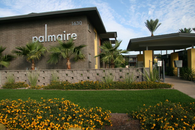 Front view palmaire condos